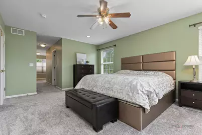 332 Colonial Drive, Vernon Hills, IL 60061 - Photo 14