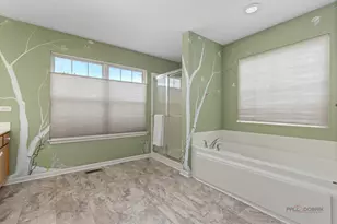 332 Colonial Dr, Vernon Hills, IL 60061 - Photo 16