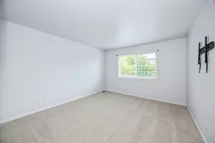 1673 Waterford Rd, North Aurora, IL 60542 - Photo 16