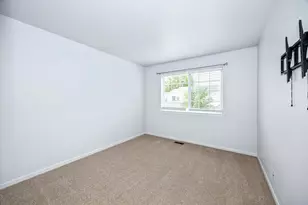1673 Waterford Rd, North Aurora, IL 60542 - Photo 18