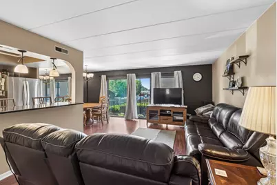9111 S Roberts Road #7C, Hickory Hills, IL 60457 - Photo 2