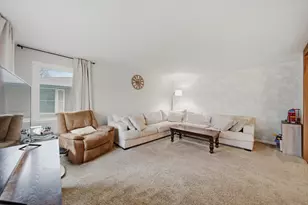 613 Garden Walk, Dixon, IL 61021 - Photo 6