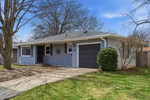 613 Garden Walk, Dixon, IL 61021 - Photo 2