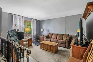 332 Everett Ave, Crystal Lake, IL 60014 - Photo 8