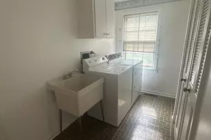 870 Morgan St, Elgin, IL 60123 - Photo 12