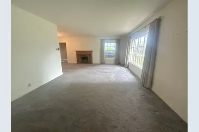 870 Morgan Street, Elgin, IL 60123 - Photo 10