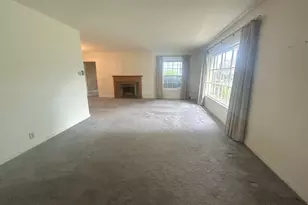 870 Morgan St, Elgin, IL 60123 - Photo 10