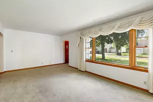 3908 Oak Ave, McHenry, IL 60050 - Photo 6