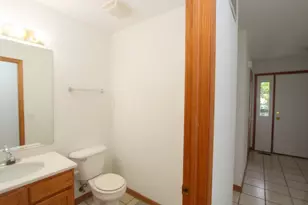713 Carlisle Dr, Woodstock, IL 60098 - Photo 6