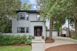 565 Ryan Pl, Lake Forest, IL 60045 - Photo 1