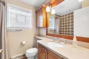 727 Harms Rd, Glenview, IL 60025 - Photo 10