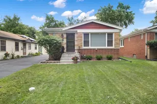 727 Harms Rd, Glenview, IL 60025 - Photo 1