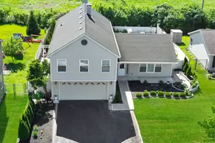 2090 S Valley Rd, Lombard, IL 60148 - Photo 1
