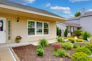 2090 S Valley Rd, Lombard, IL 60148 - Photo 4