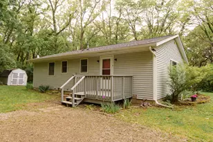 7 Magnolia Ct, Putnam, IL 61560 - Photo 2