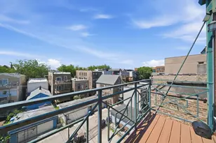 852 N Ashland Ave, Chicago, IL 60622 - Photo 24
