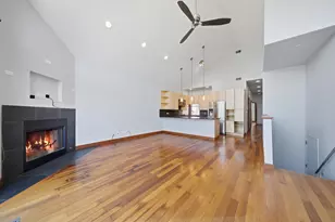 852 N Ashland Ave, Chicago, IL 60622 - Photo 6