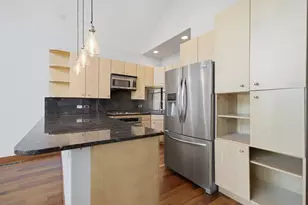 852 N Ashland Ave, Chicago, IL 60622 - Photo 14