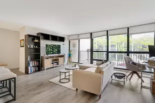1540 N La Salle Dr, Chicago, IL 60610 - Photo 6