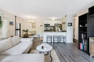 1540 N La Salle Dr, Chicago, IL 60610 - Photo 8