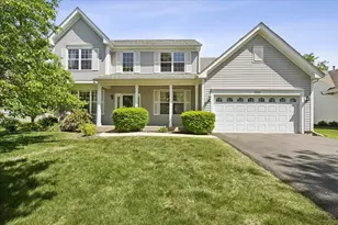 2952 Liberty Ln, Lindenhurst, IL 60046 - Photo 1