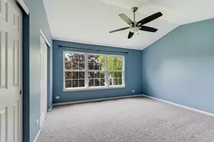 913 Genesee Dr, Naperville, IL 60563 - Photo 14