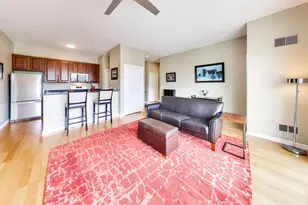 647 N Green St, Chicago, IL 60642 - Photo 6