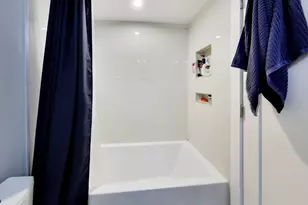 200 N Dearborn St, Chicago, IL 60601 - Photo 10