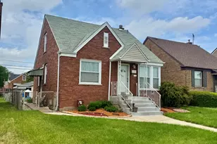 11042 S State Line Rd, Chicago, IL 60617 - Photo 2