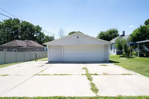 308 W Lincoln Ave, Streator, IL 61364 - Photo 2