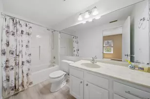 1038 Susan Collin Ln, Oak Park, IL 60302 - Photo 20