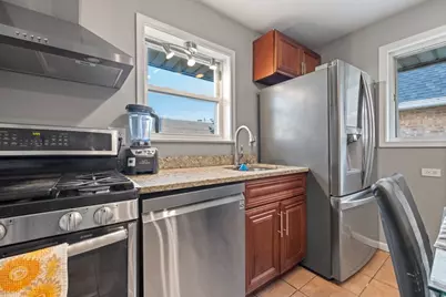8422 W 45th Street, Lyons, IL 60534 - Photo 6