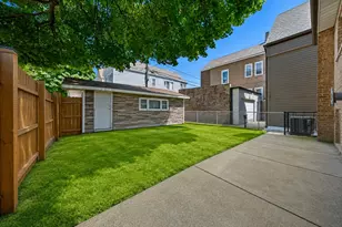 2524 W 45th St, Chicago, IL 60632 - Photo 22
