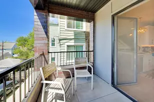 2437 W Foster Ave, Chicago, IL 60625 - Photo 14