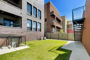 2437 W Foster Ave, Chicago, IL 60625 - Photo 46