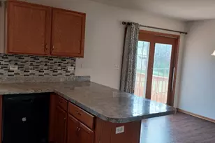 5420 Hillside Dr, McHenry, IL 60050 - Photo 10