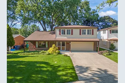 30 W Kathleen Drive, Des Plaines, IL 60016 - Photo 1