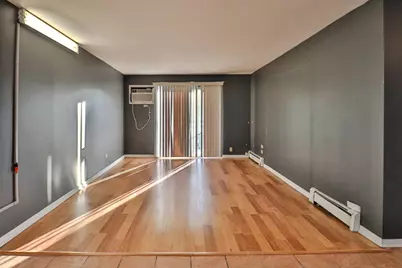 1085 Valley Lane #216, Hoffman Estates, IL 60169 - Photo 6
