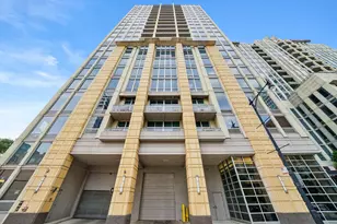 700 N Larrabee St, Chicago, IL 60654 - Photo 1