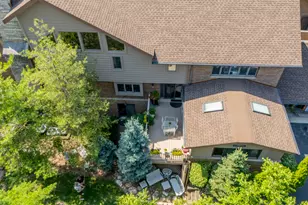 1210 Hawthorne Ln, Hinsdale, IL 60521 - Photo 4