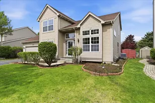2657 Wydown Ln, Aurora, IL 60502 - Photo 2