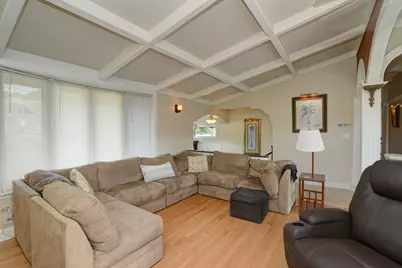 1627 Riverside Avenue, Saint Charles, IL 60174 - Photo 8