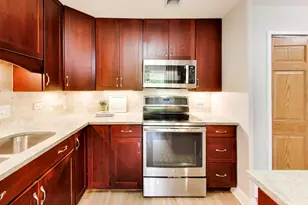 151 N Kenilworth Ave, Oak Park, IL 60301 - Photo 4
