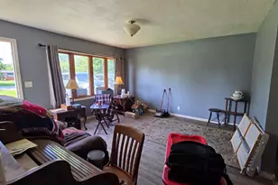44 Marquette Rd, Machesney Park, IL 61115 - Photo 2