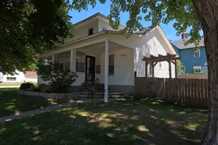 200 E North St, Walnut, IL 61376 - Photo 28