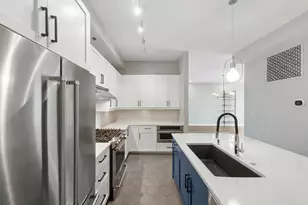3140 N Sheffield Ave, Chicago, IL 60657 - Photo 12