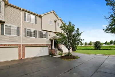1848 Fredericksburg Lane #1848, Aurora, IL 60503 - Photo 2