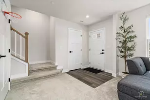 197 Canterbury Way, Lake Zurich, IL 60047 - Photo 2