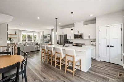 197 Canterbury Way, Lake Zurich, IL 60047 - Photo 8