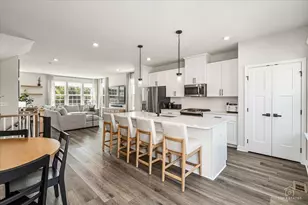197 Canterbury Way, Lake Zurich, IL 60047 - Photo 8